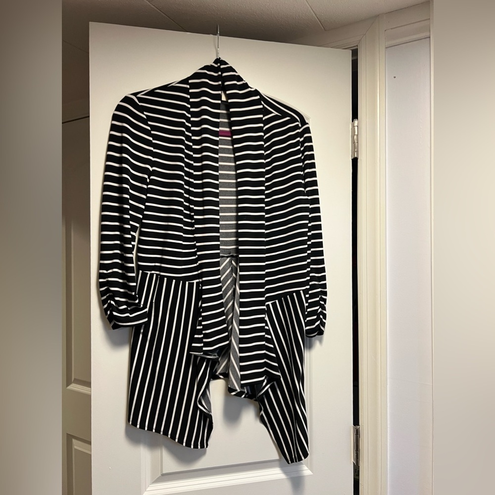 EUC Chico’s open cardigan